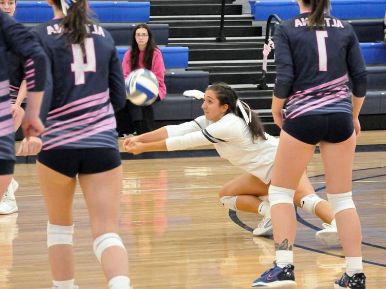 Anna Batrus playing volleyball